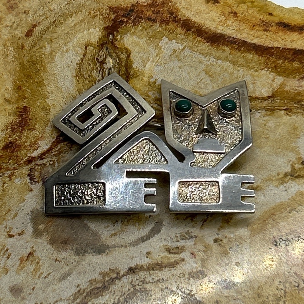 Vintage Stylized Cat Pin Brooch Sterling Silver 925 Green Stone Eyes Ecuador